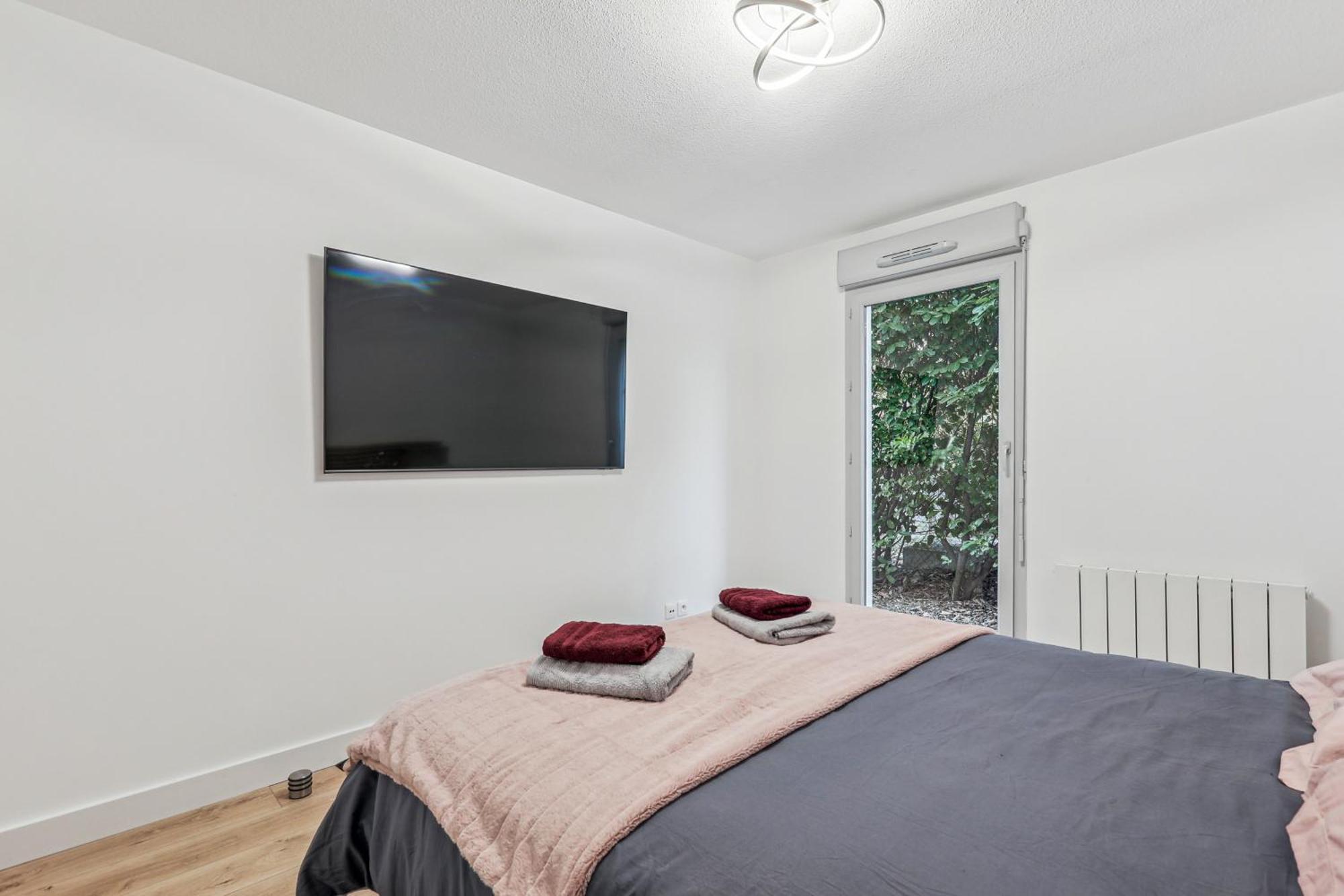 Comfort And Tranquility Near Lyon And Groupama Stadium, 4 Personnes Meyzieu Luaran gambar